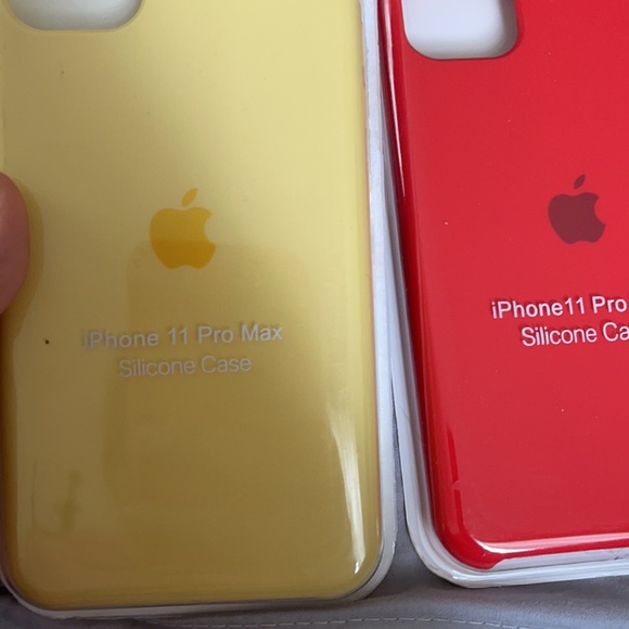 iPhone 11 pro max  silicone case - Picture 2 of 3